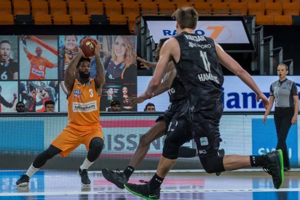 给我们更多 给我们更多