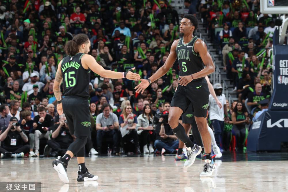 以其丰富的 以其丰富的